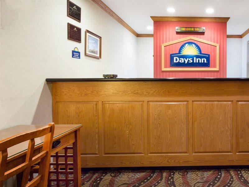 Days Inn By Wyndham Lexington Eksteriør bilde