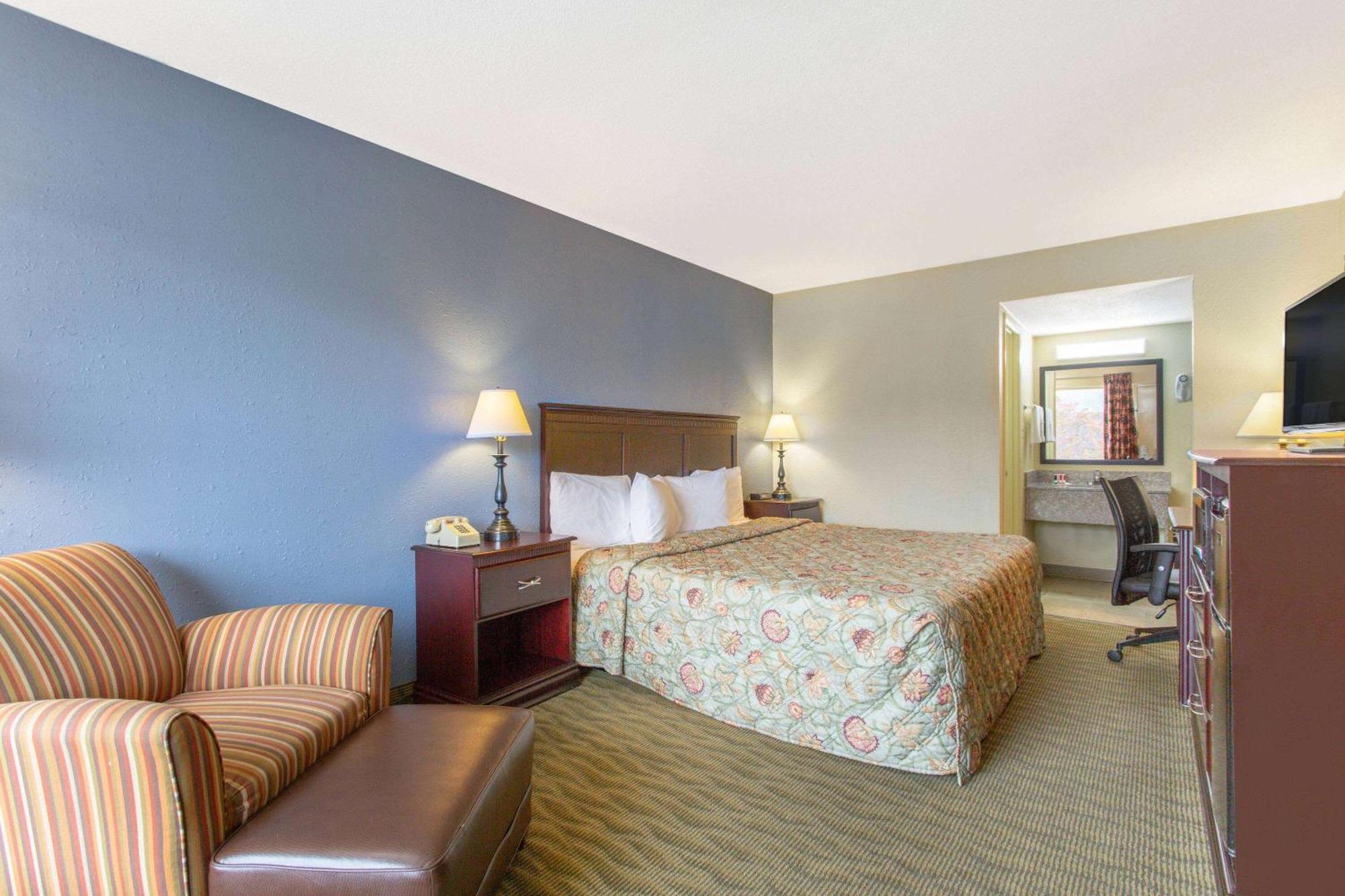 Days Inn By Wyndham Lexington Eksteriør bilde