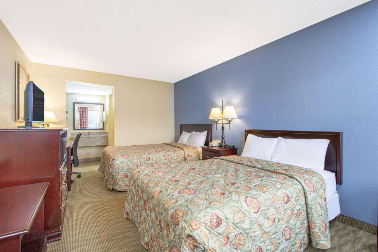 Days Inn By Wyndham Lexington Eksteriør bilde